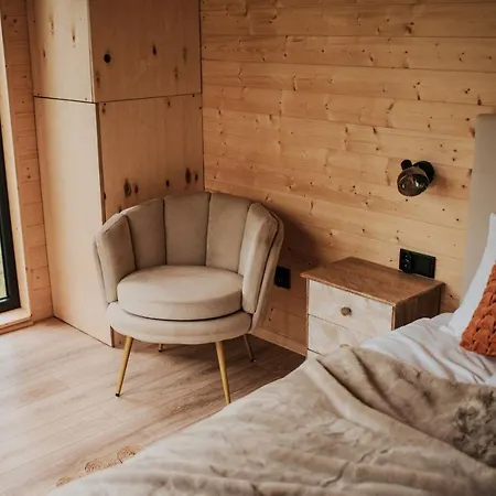 Dziki - Na Drzewach Apartman