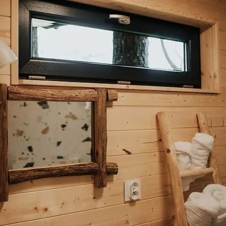 Dziki - Na Drzewach Apartman